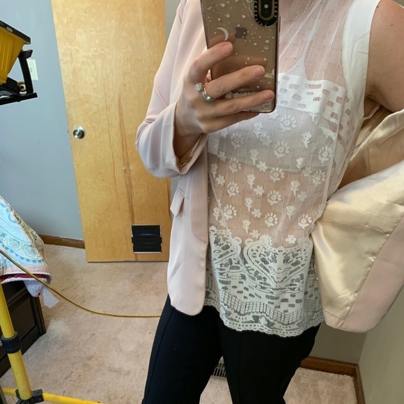 CAbi Prudence Sheer White Floral Lace Sleeveless Blouse - Picture 3 of 14